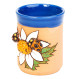 Coupe en céramique bleue avec deux coccinelles