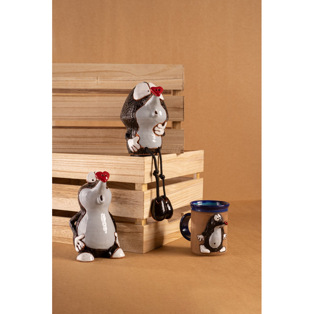 3 petites taupes: bouchon de jardin, tasse, tabouret 3 petites taupes: bouchon de jardin, tasse, tabouret