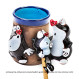 3 petites taupes: bouchon de jardin, tasse, tabouret